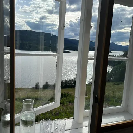 The Blue At Vevstogo - Cosy With A Mesmerizing View, Sauna And Eco Living In An Old School House Apartment Vestre Slidre